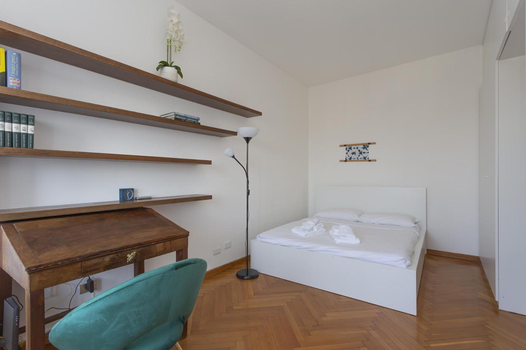 Skyline View Biancamano 1 Bdr With Balcony By Rentopolis Milan Exterior photo